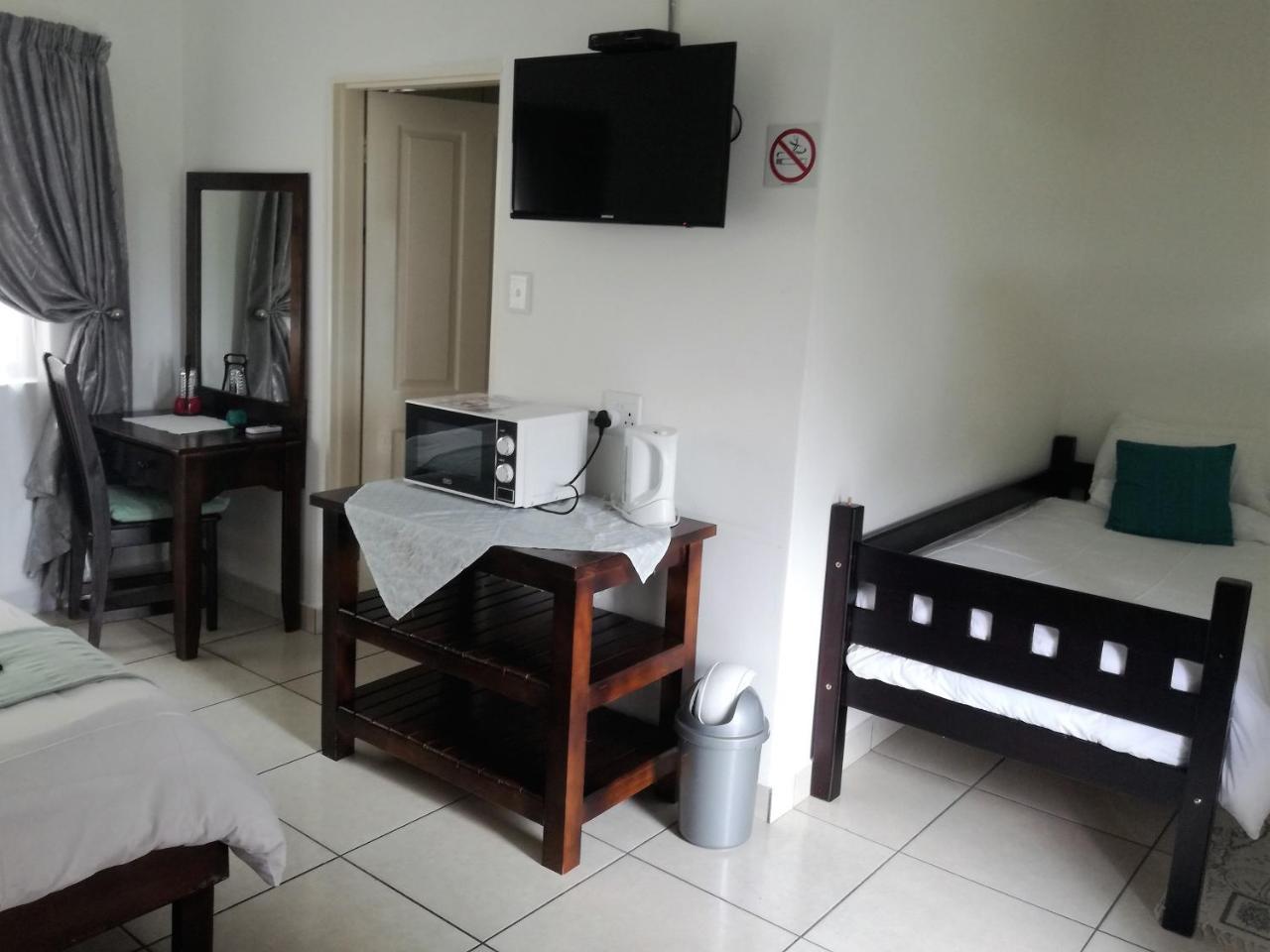 Guest House Mamma Mia Mbombela Eksteriør billede