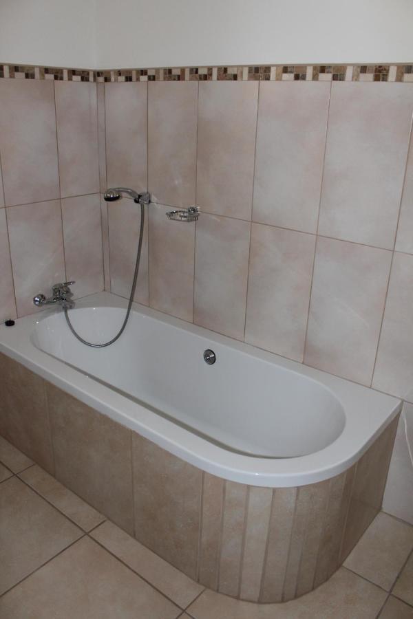 Guest House Mamma Mia Mbombela Eksteriør billede