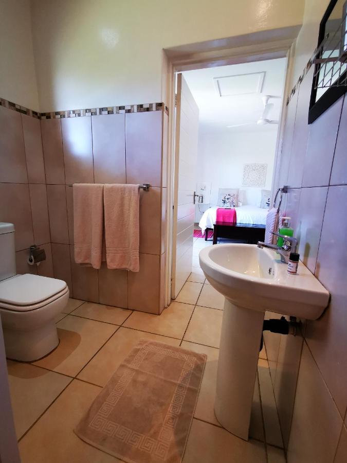 Guest House Mamma Mia Mbombela Eksteriør billede